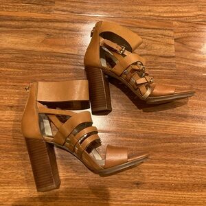 Michael KORS WINSTON BLACK LUGGAGE GLADIATOR LOGO BUCKLE ZIPPER  Size 6.5